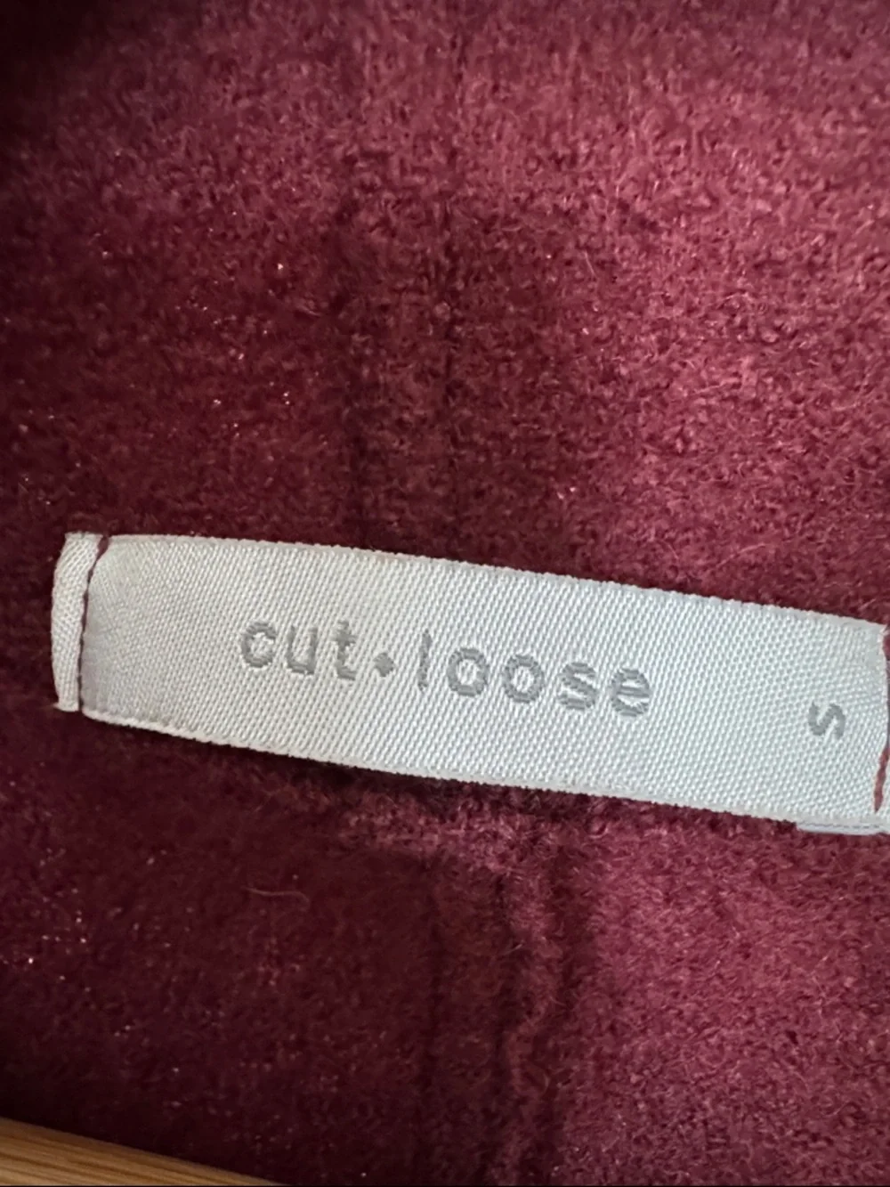 cut loose Burgundy Sleeveless Button Vest - Picture 2 of 6